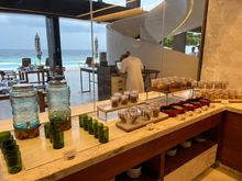 Westin Maldives Miriandhoo Resort: Breakfast Buffet