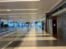 T4 concourse on way to SkyClub