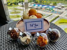 Welcome Fruit Basket with note.