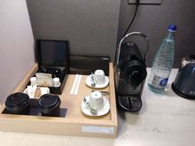 Nespresso with two small espresso cups and take away large cups. 