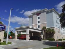 Hampton In exterior