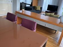 Living /dining area of 821