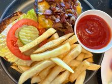 Burger & fries