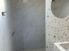 Qantas First lounge shower SIN