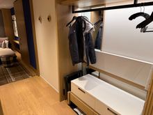 entrance + closet
