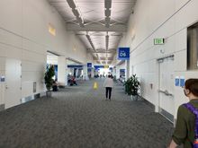 The last bend of the pier - gates D1 - D6, primarily the united gates