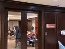 Entry into Club Intercontinatal lounge