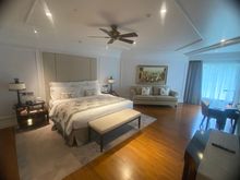 Suite bedroom