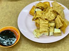 “ Ngoh hiang “ 5 spices  .. chose beancurd skin , fishcake , tofu , ..