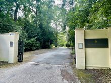 Entrance to the hotel