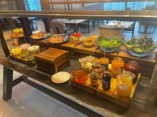 Lounge Breakfast.