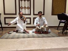 Traditional music also at breakfast in the restaurant.