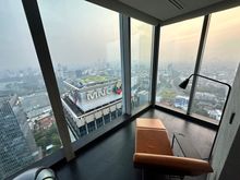 Enjoyable corner sitting area