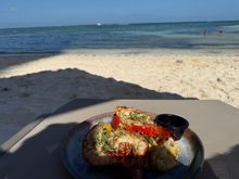 Beach lunch