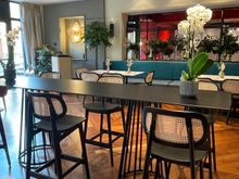 Lobby bar