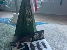 I got some beautiful chocolates from mdbe. 