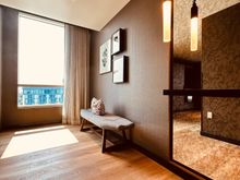 Spacious corner room