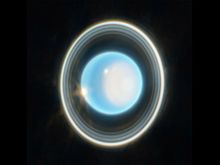 The only tilted planet at 97 degrees : 