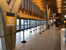Not many people were waiting for the 06h30 train.