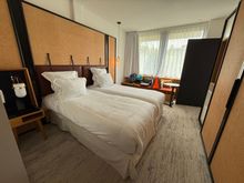 Twin bedroom