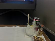 Pre meal beverage service round