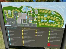 Property layout. Left side I believe is the vacation club? Right side is bookable rooms? But I couldn't get an answer from the front desk that made sense to me when I asked about it.