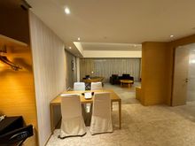 King Studio dining
