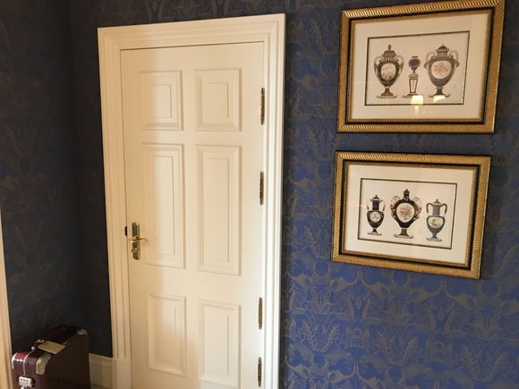 Connecting door with room #204