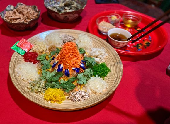 Lo hei / yu sheng 