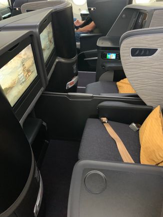 Barrier between seats E&F