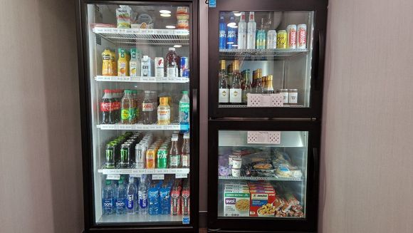 Or you could pick up items from the store, though for TV-meals you would have to use the store's microwave. I liked it that they had two regional beers. On my statement I noticed they had only charged one of them. Let's say, that was for this nice review!