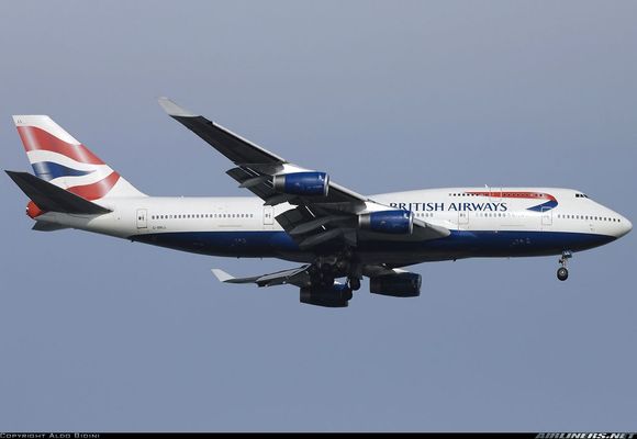 I was browsing Airliers.net a few years ago and came across this photo of G-BNLL landing at Changi on May 3rd 2009. Nothing remarkable about that, except that I was on board!

