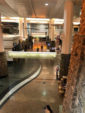 Mezzanine view from the B and C concourse junction
