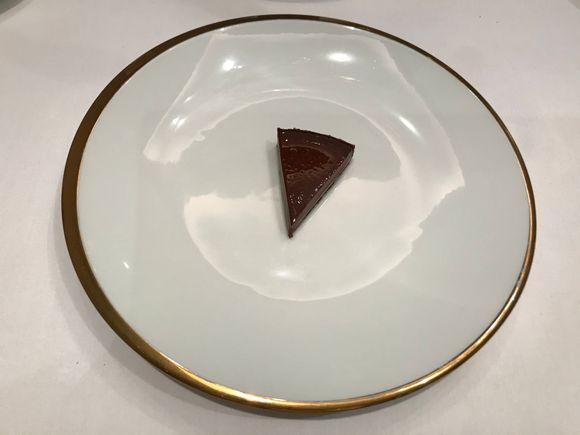 Pre dessert - 72% chocolate triangle 