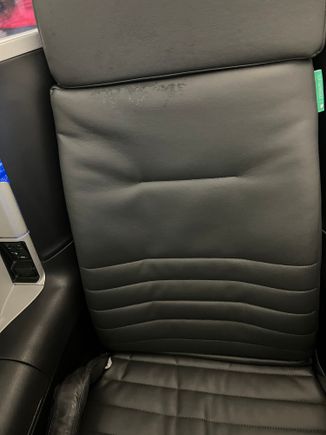 Non-inflatable seat