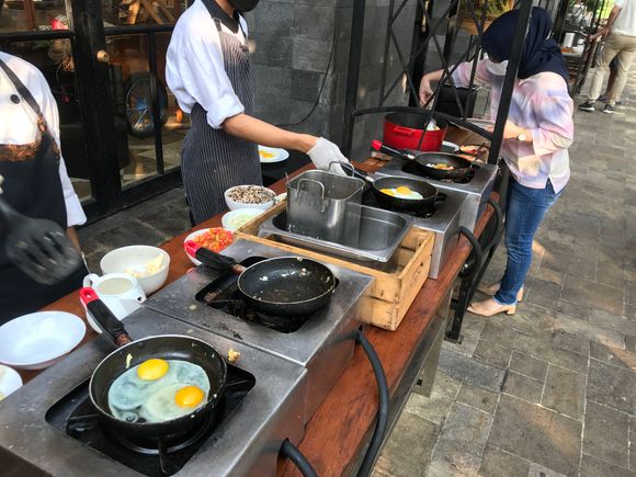 Outdoor egg station
