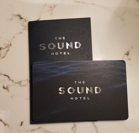 I've noticed some FT'ers have a "thing" for key cards, so took a shot. Makes a nice way to end the review if nothing else!