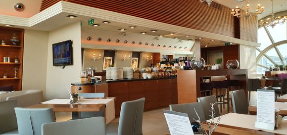 M Club Lounge