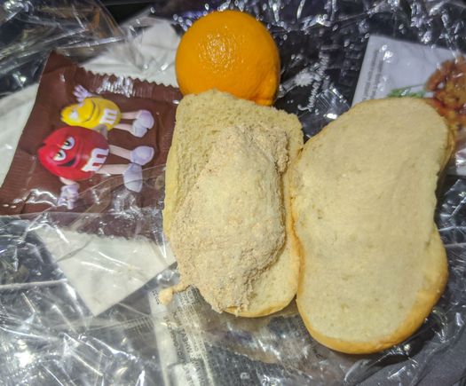 Spiced apricot cream cheese, ok 4/10