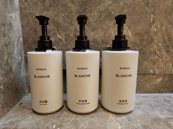 Byredo Blanche toiletries