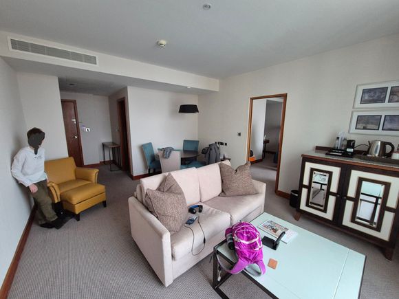 1 x Bed Suite