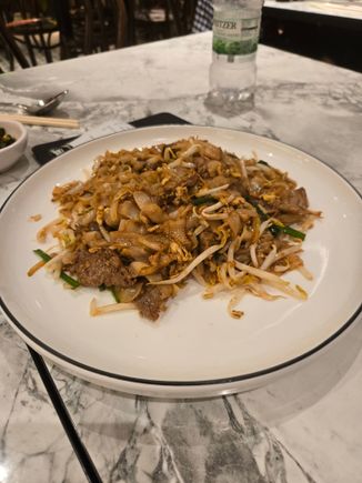 Stir fry beef noodle