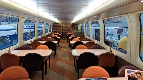 Dining car on the series 100
