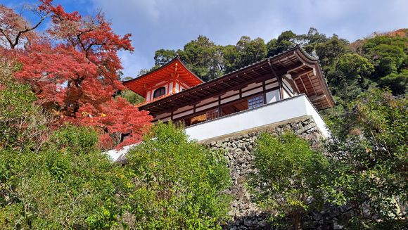 Ryuanji temple from the main Minoo falls path. 