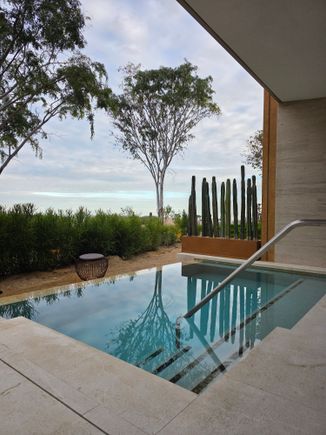 Suite plunge pool