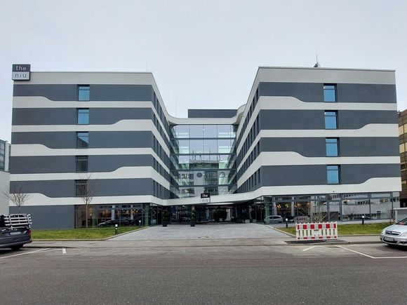 Holiday Inn - the niu Mesh Stuttgart Messe / Building