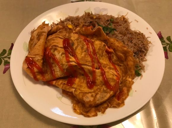 “ Indian “ mee hoon goreng / fried rice vermicelli with mutton & omelette 