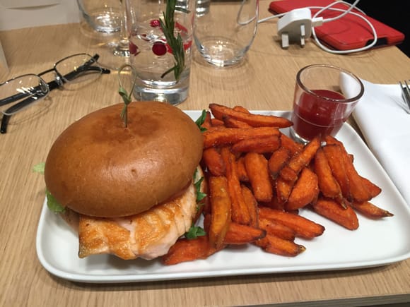 Salmon burger with sweet potato fries 