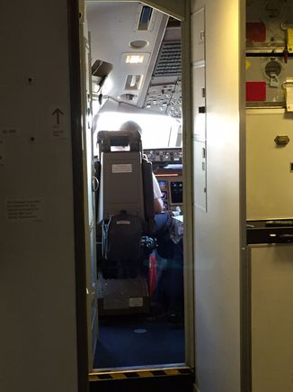LGW / CAN