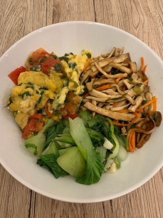 Dried tofu, bok choy, and tomato&eggs.